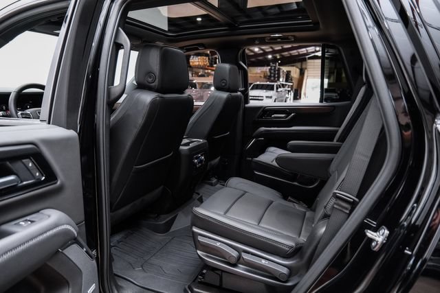 Used 2026 GMC Yukon Denali w/ Sun & Power Step Package AWD/4WD image 16