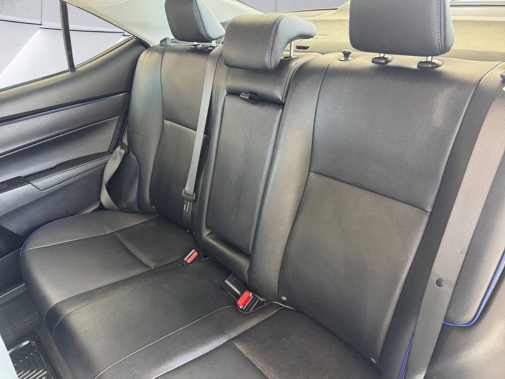 Used 2019 Toyota Corolla L image 18