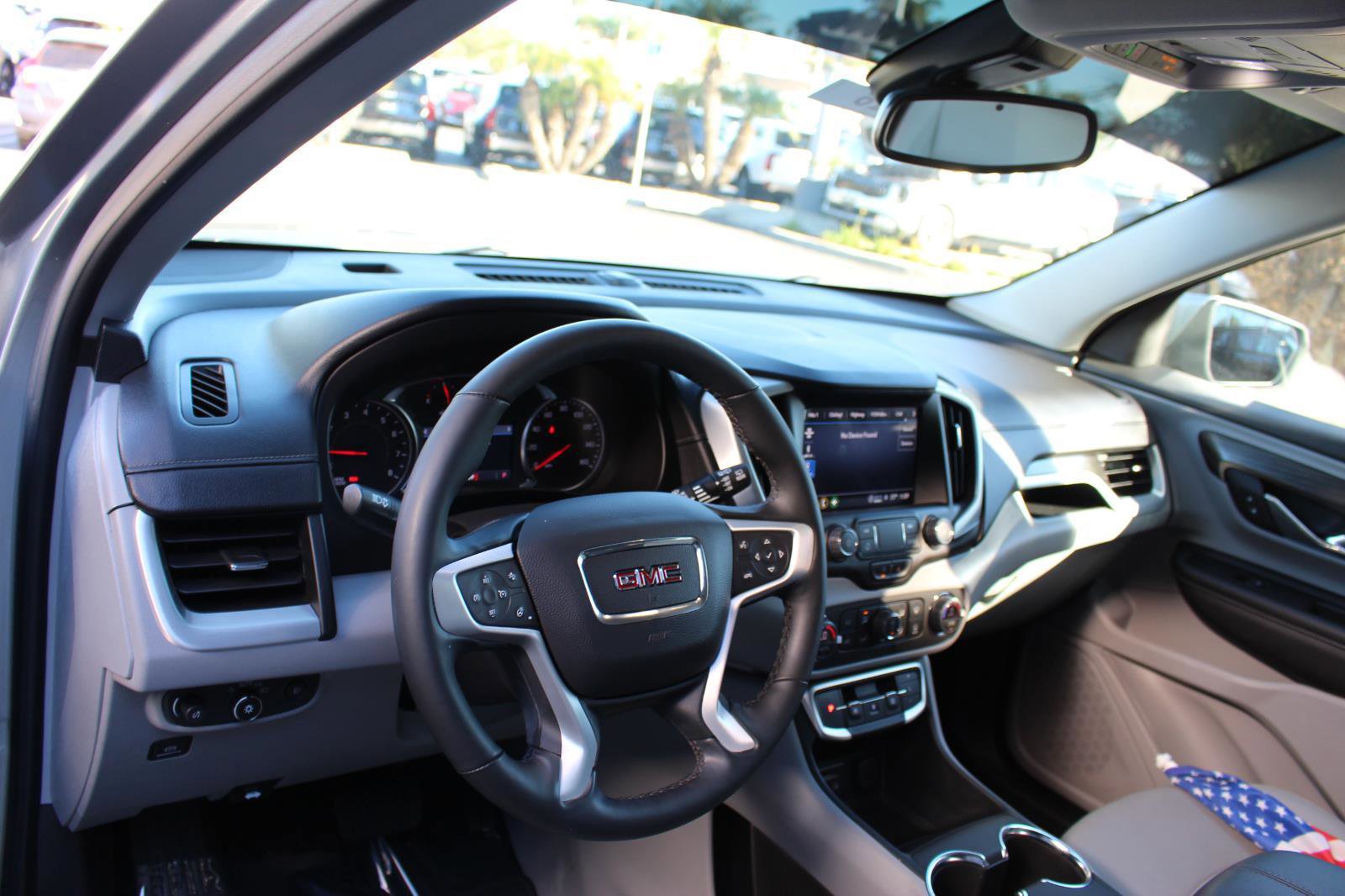 Used 2024 GMC Terrain SLT image 18