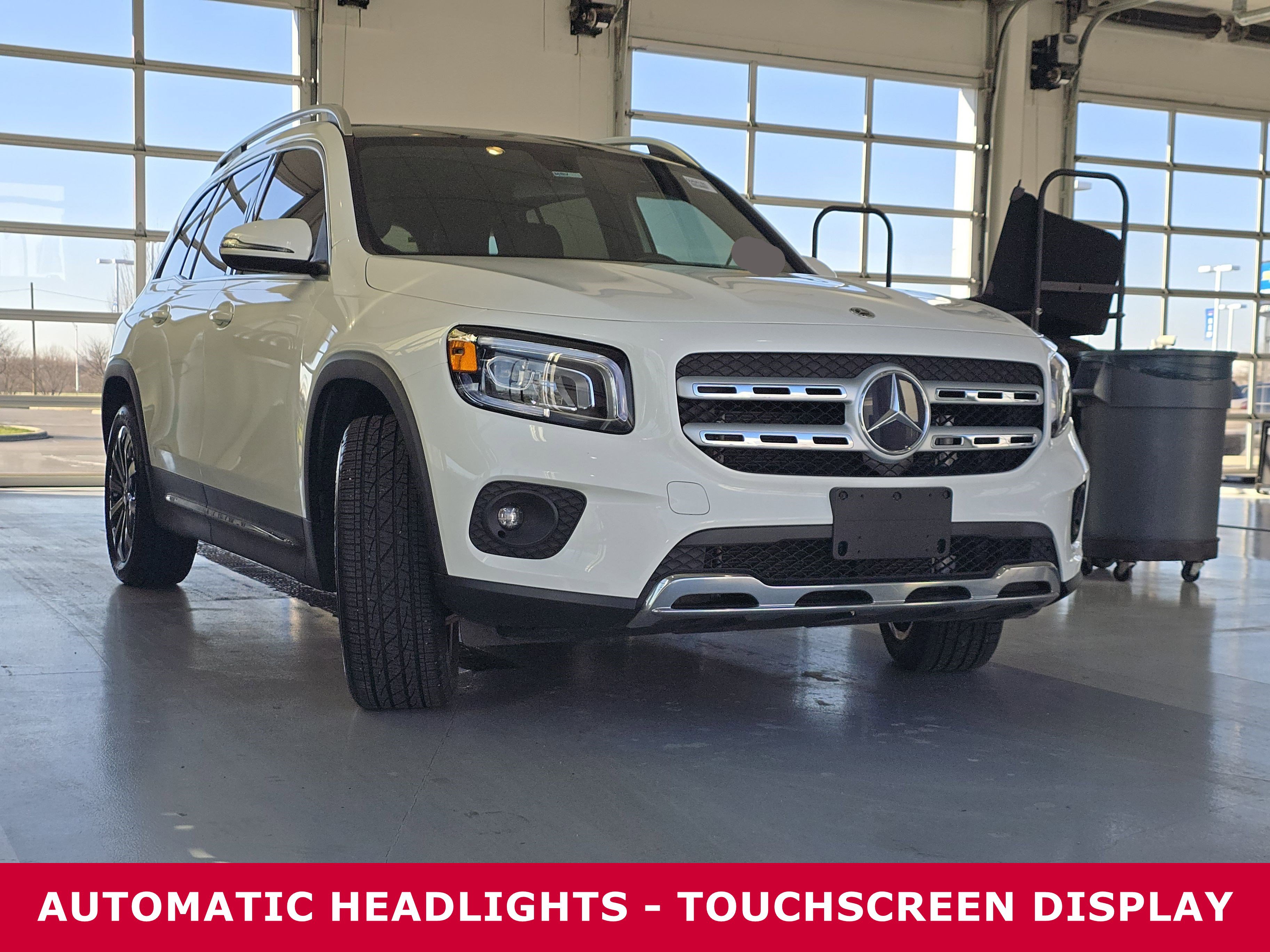 Used 2023 Mercedes-Benz GLB 250 4MATIC image 3