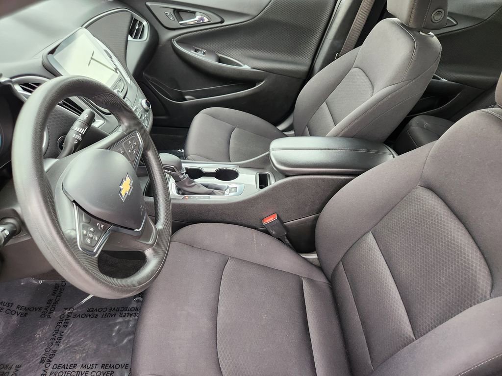 Used 2024 Chevrolet Malibu LT image 3