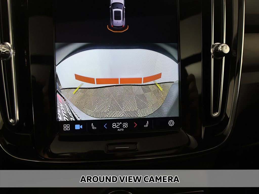 Used 2023 Volvo XC40 Recharge Plus AWD/4WD image 4