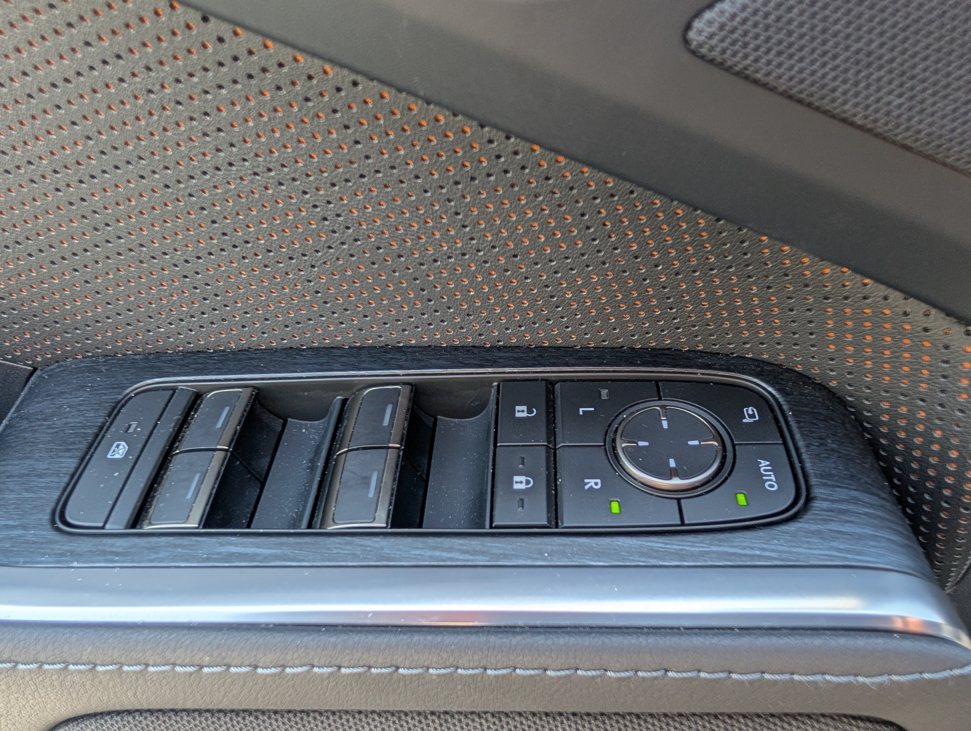 Used 2025 Lexus GX 550 w/ Accessory Package (2T) AWD/4WD image 22