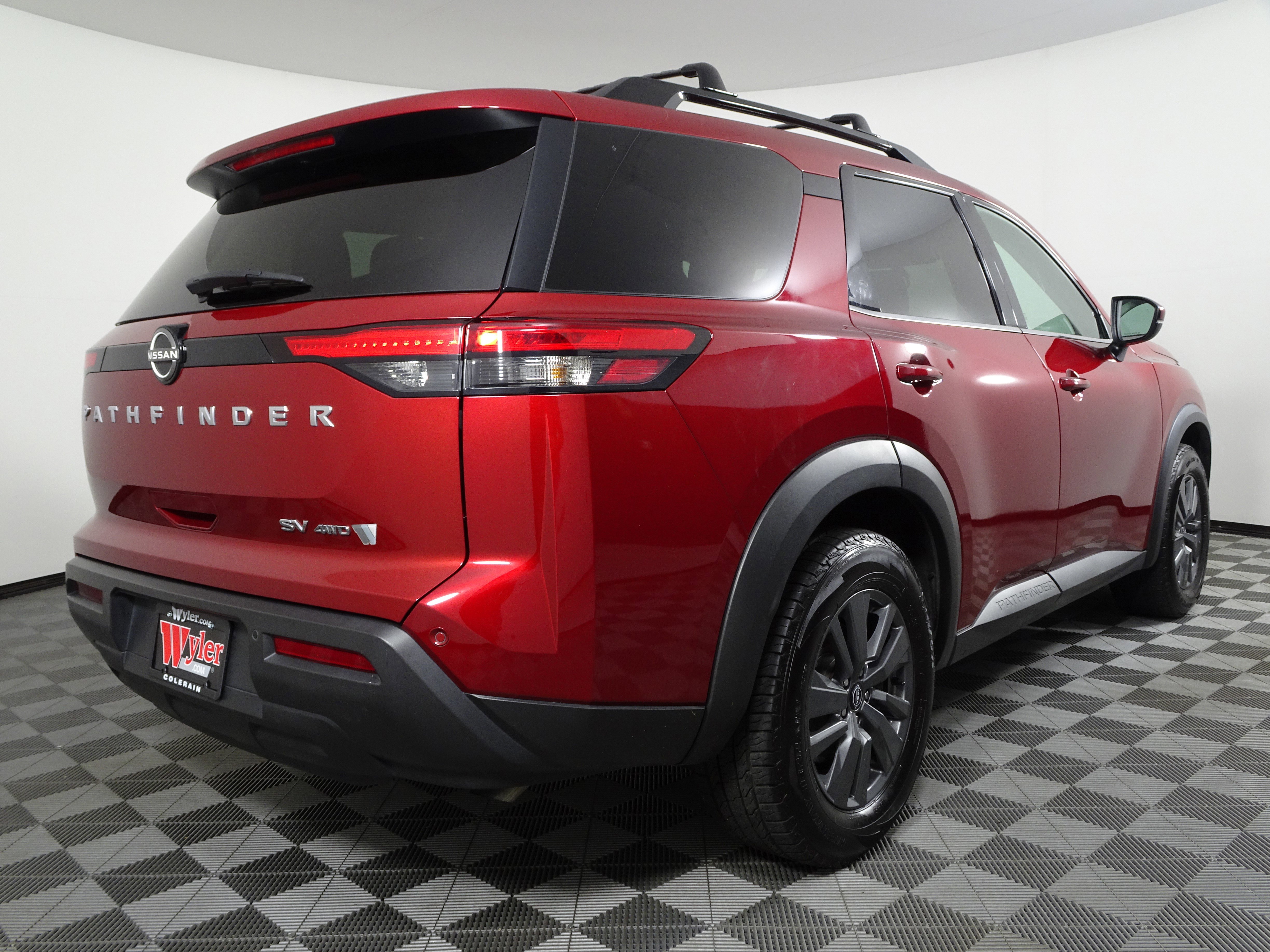 Used 2023 Nissan Pathfinder SV image 45