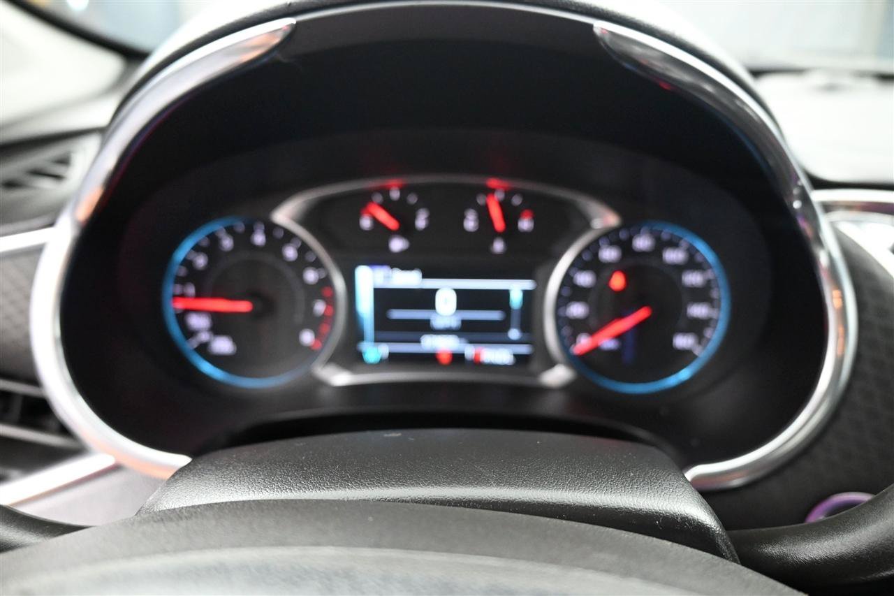 Used 2018 Chevrolet Malibu LT FWD image 13