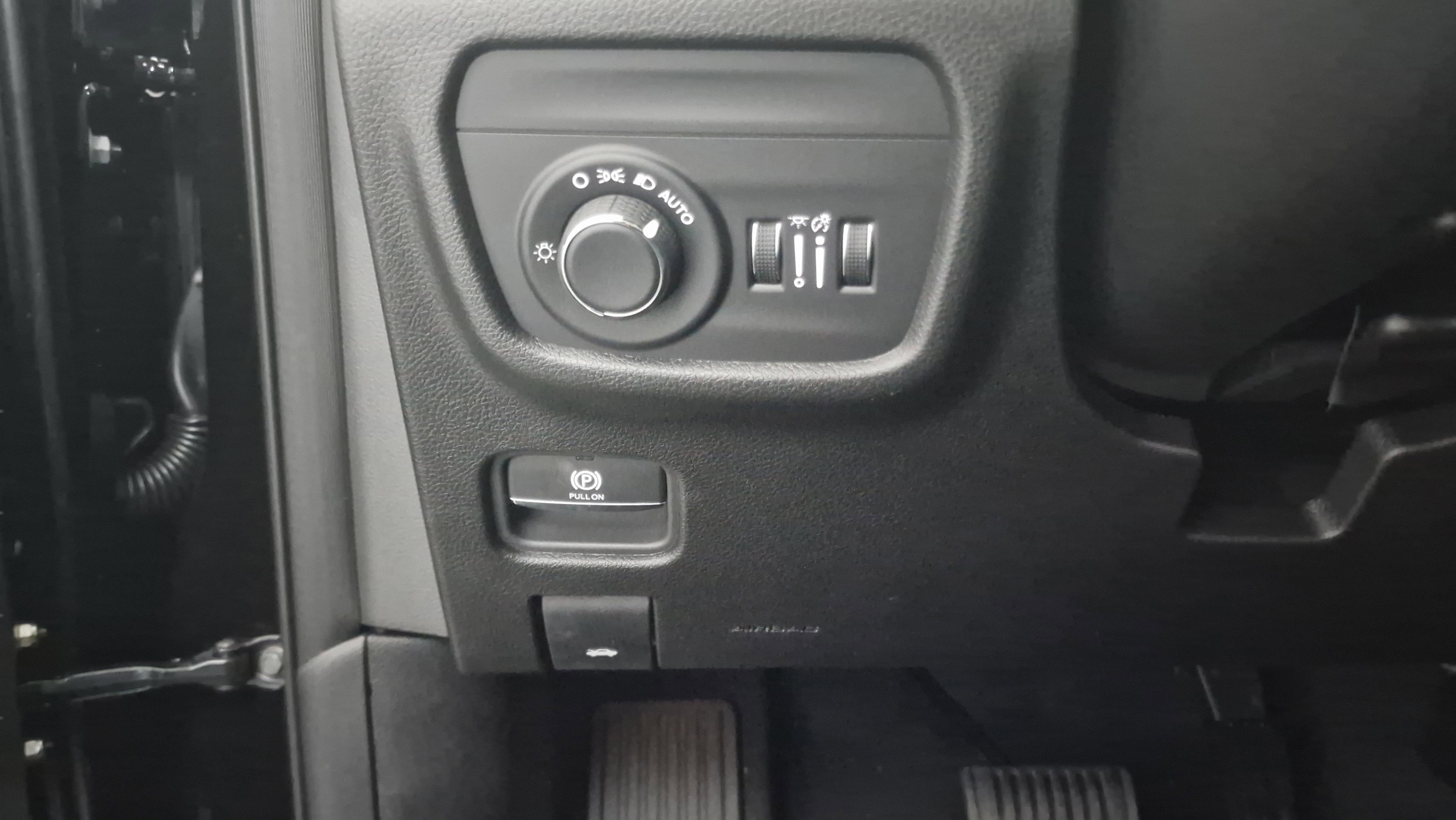 New 2025 Jeep Grand Cherokee L Altitude image 19