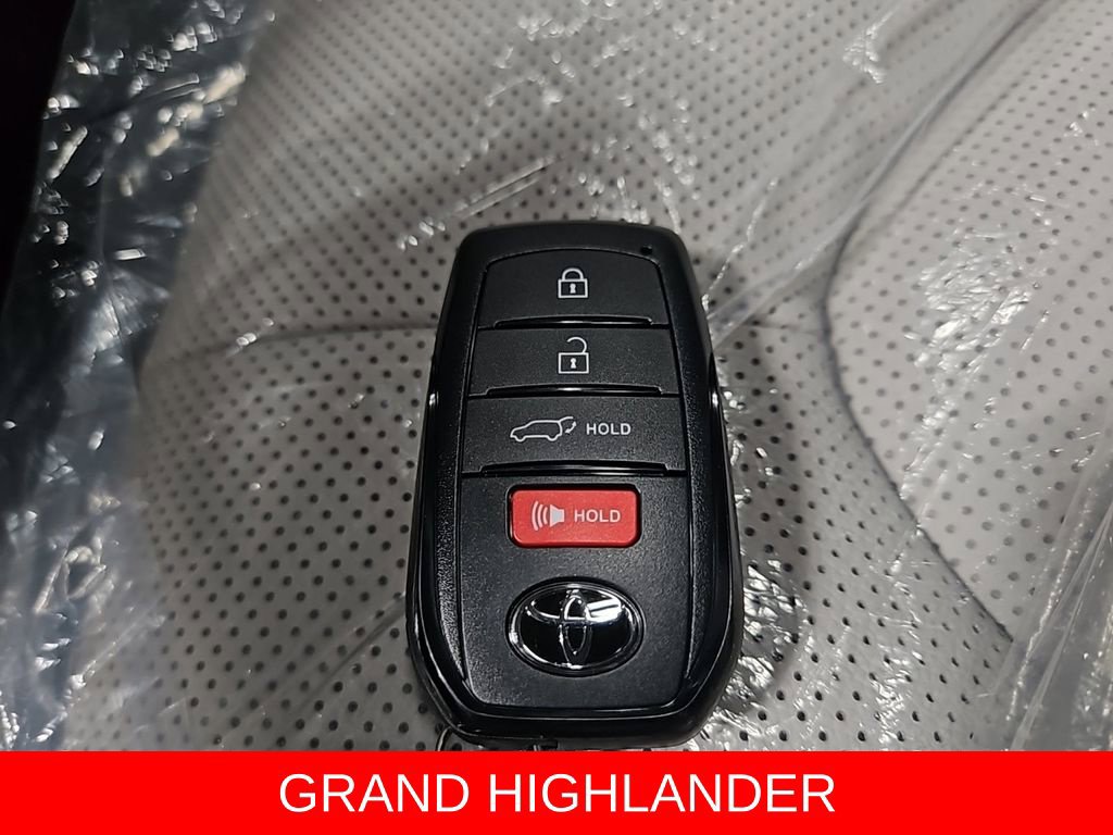 New 2026 Toyota Grand Highlander AWD image 34