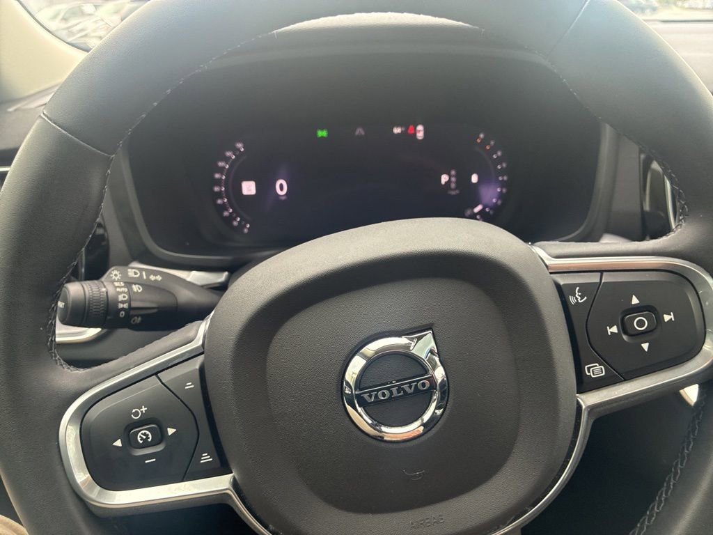 Used 2023 Volvo S60 B5 Core w/ Climate Package FWD image 11