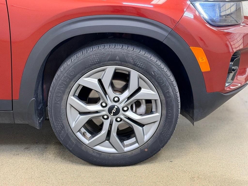 Used 2024 Kia Seltos S FWD image 4