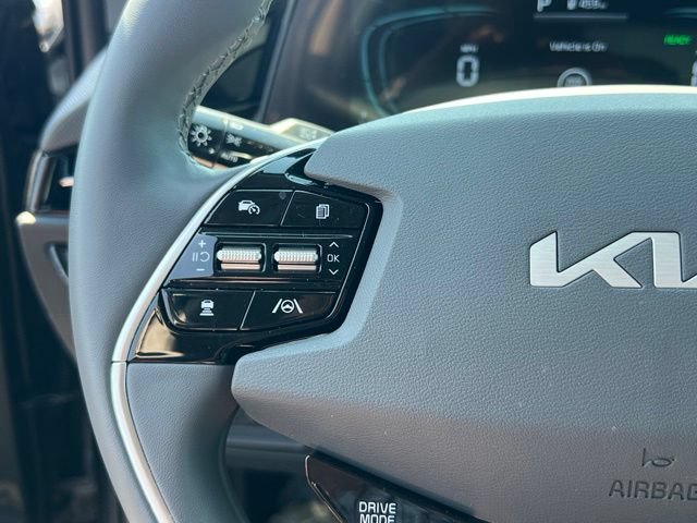 Certified 2026 Kia Niro EX FWD image 20