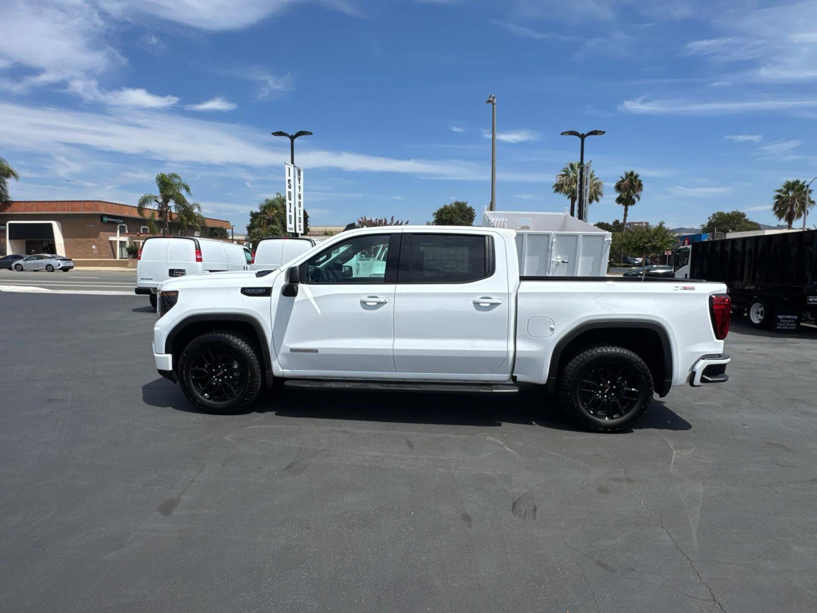 New 2026 GMC Sierra 1500 Elevation image 8