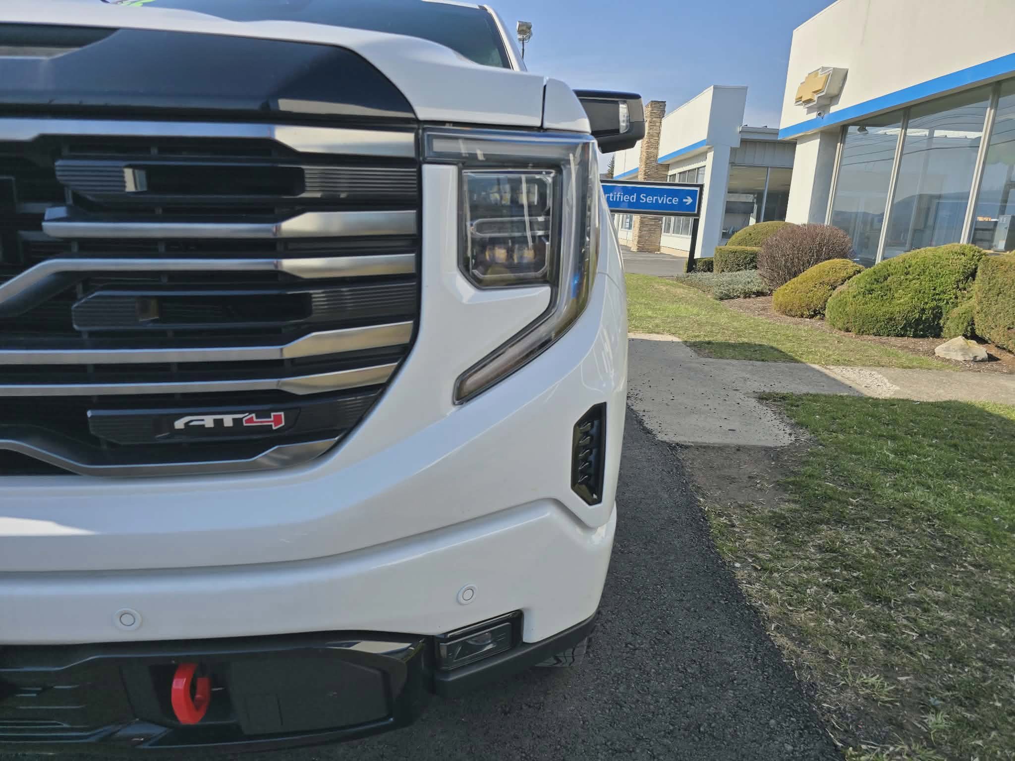Used 2025 GMC Sierra 1500 AT4 image 10