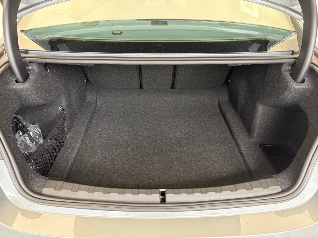Used 2025 BMW 330i Sedan RWD image 14