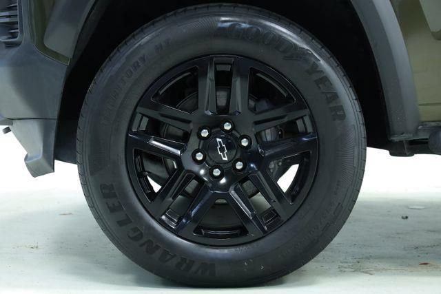 Used 2025 Chevrolet Colorado Trail Boss AWD/4WD image 9