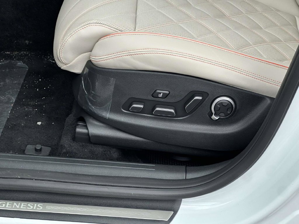 New 2026 Genesis GV70 3.5T Sport Prestige AWD/4WD image 14