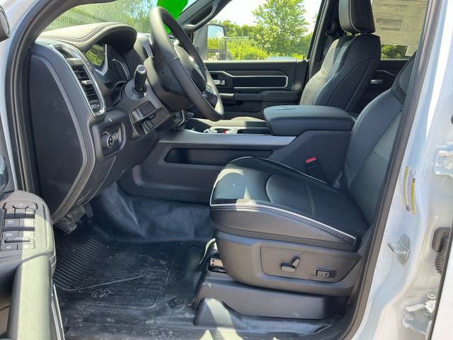 New 2026 RAM 5500 4x4 Crew Cab w/ Laramie Trim Package image 9