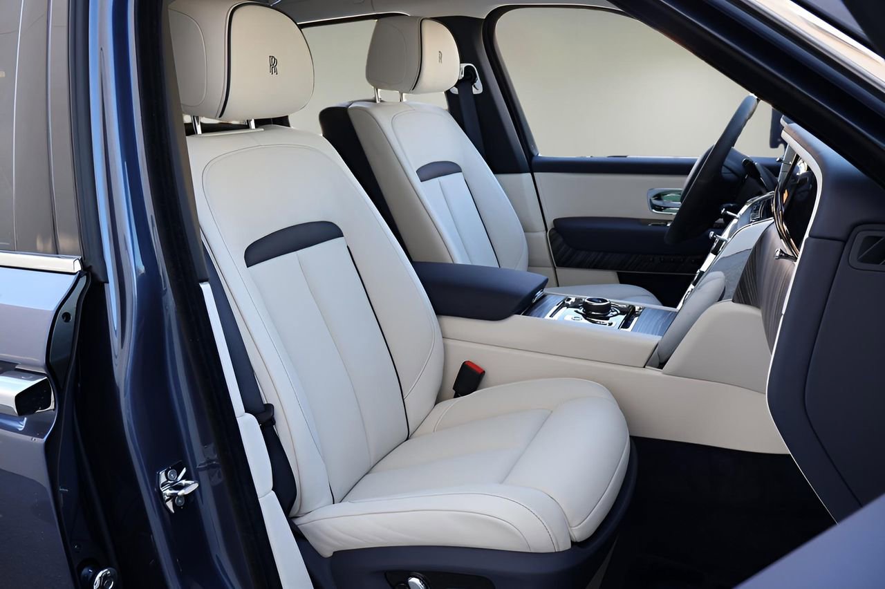 New 2026 Rolls-Royce Cullinan image 28