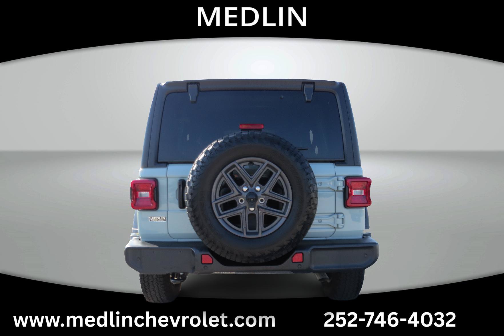 Used 2024 Jeep Wrangler Unlimited Sport AWD/4WD image 6