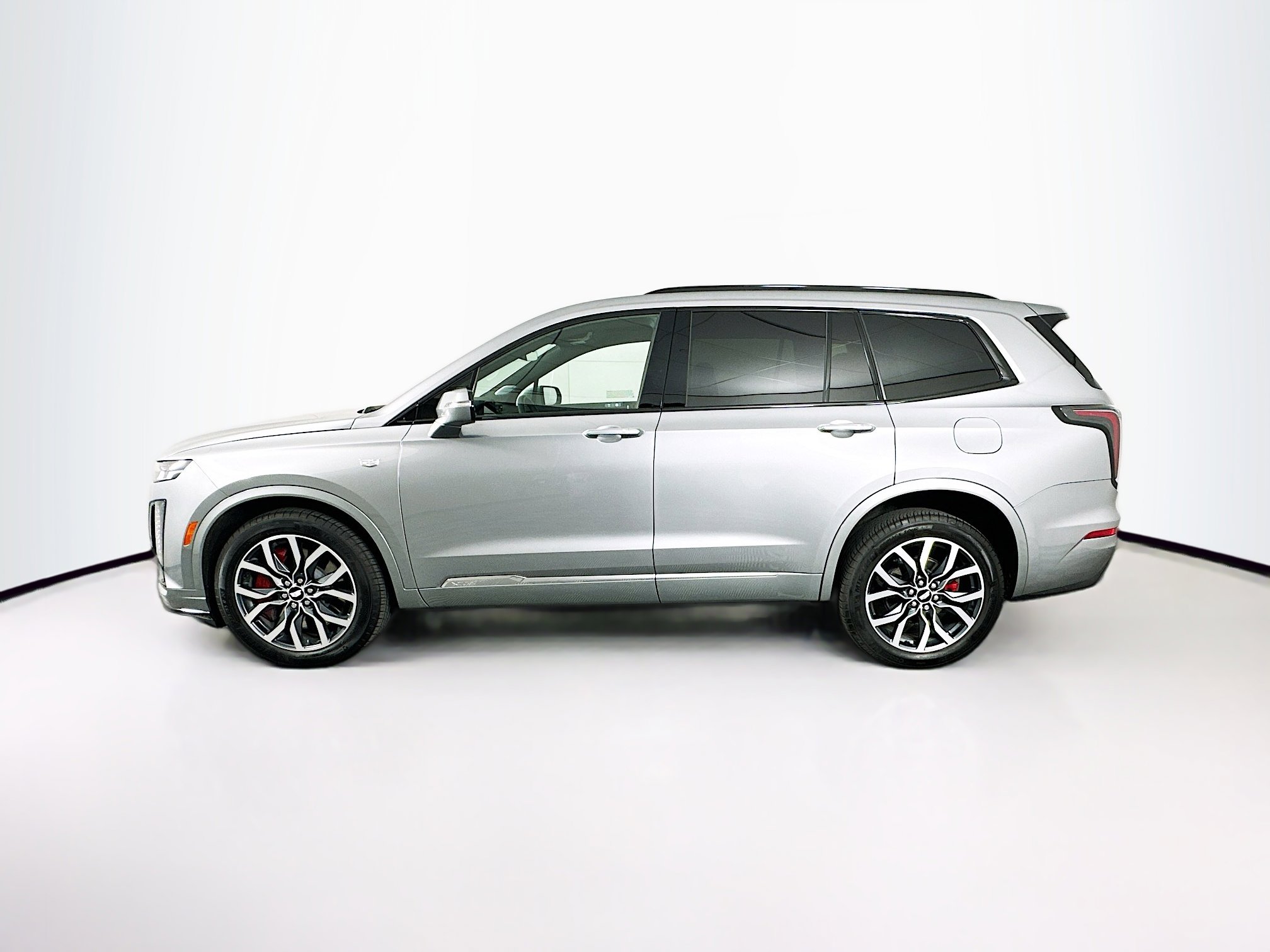 Used 2025 Cadillac XT6 Sport image 4