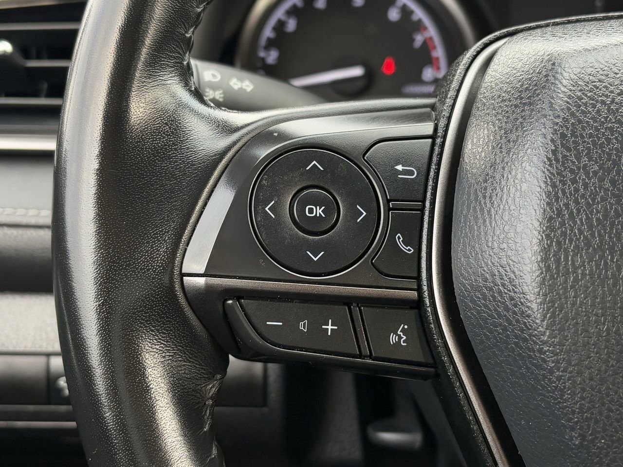 Used 2023 Toyota Camry SE image 16