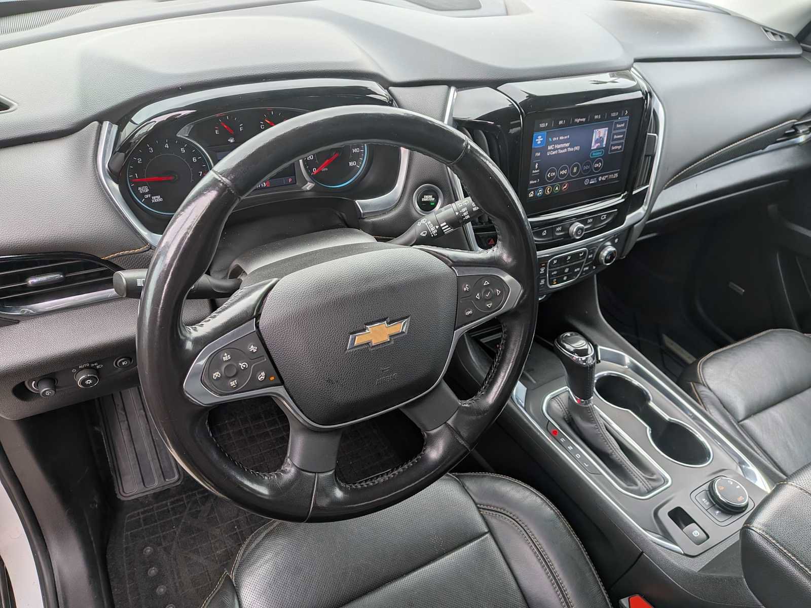 Used 2020 Chevrolet Traverse Premier w/ Redline Edition AWD/4WD image 2