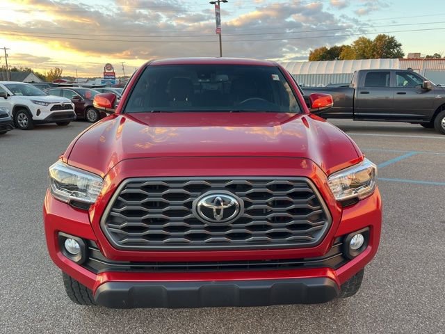 Used 2021 Toyota Tacoma TRD Off-Road image 2