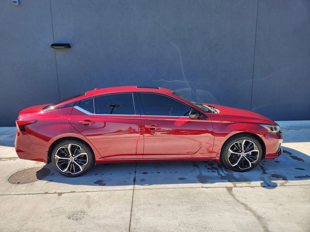 Used 2024 Nissan Altima 2.5 SR w/ SR Premium Package image 5