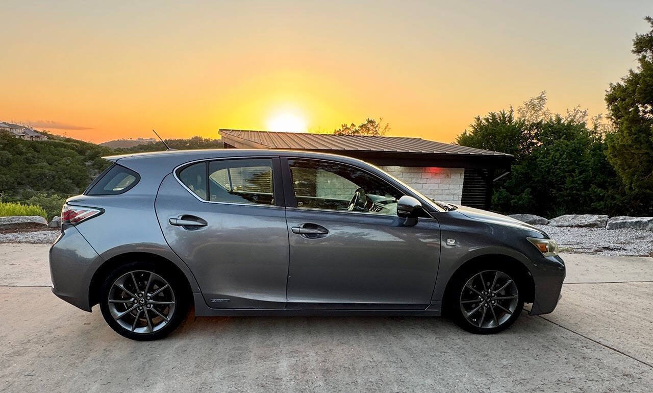 Used 2012 Lexus CT 200h Premium w/ Premium Audio Pkg (F Sport) FWD image 2