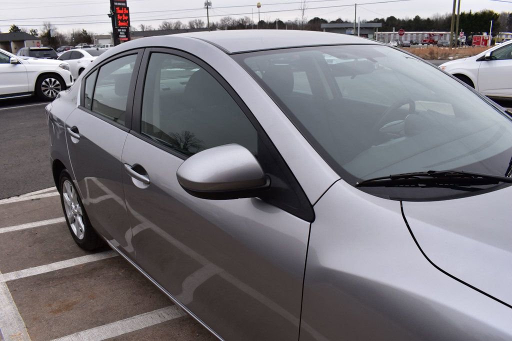 Used 2011 MAZDA MAZDA3 i Touring image 37