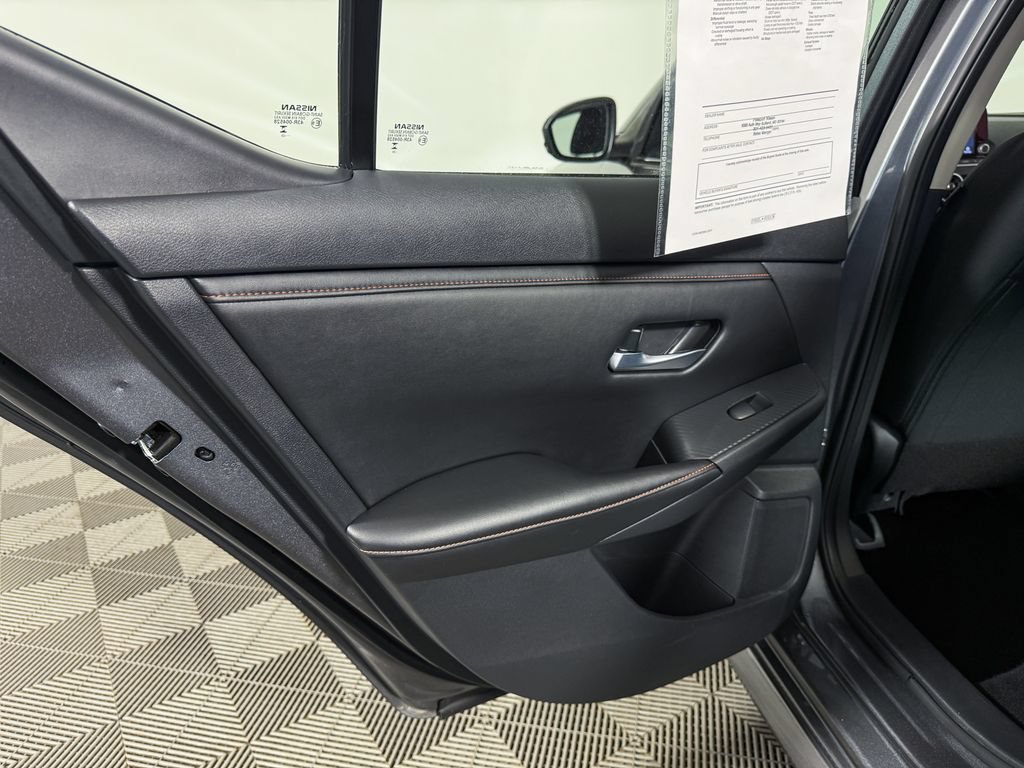 Certified 2023 Nissan Sentra SR w/ Midnight Edition Package FWD image 37