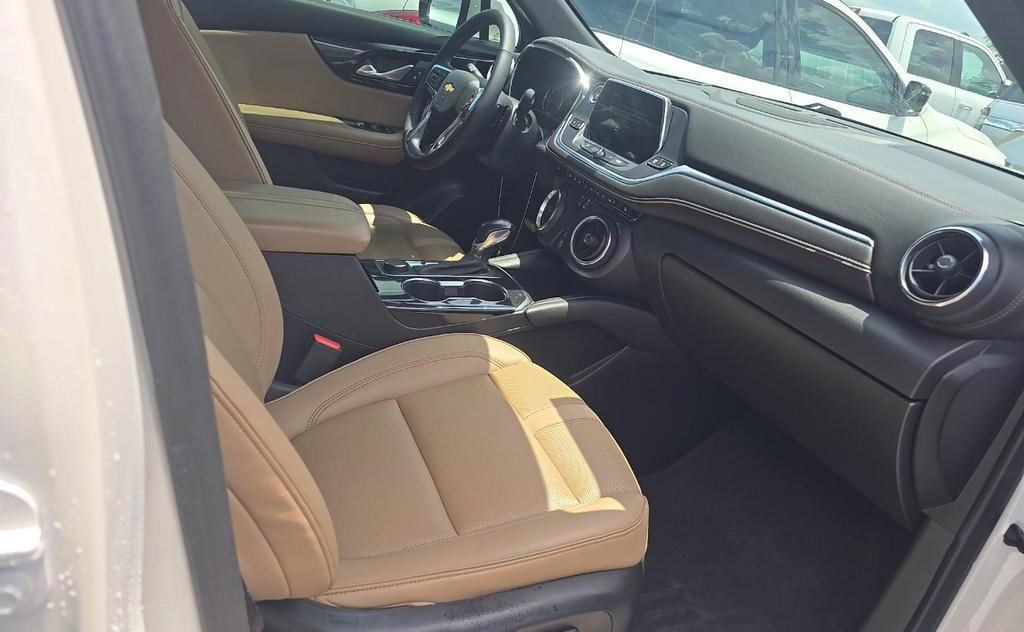 Used 2022 Chevrolet Blazer Premier FWD image 10