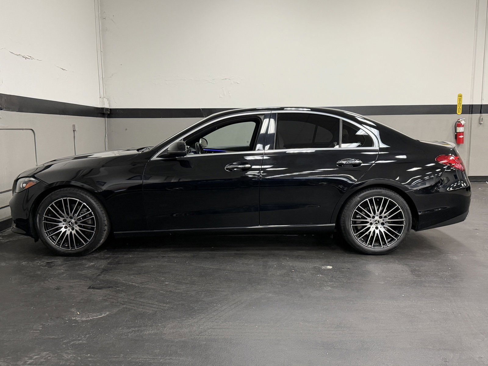 Used 2022 Mercedes-Benz C 300 Sedan image 9
