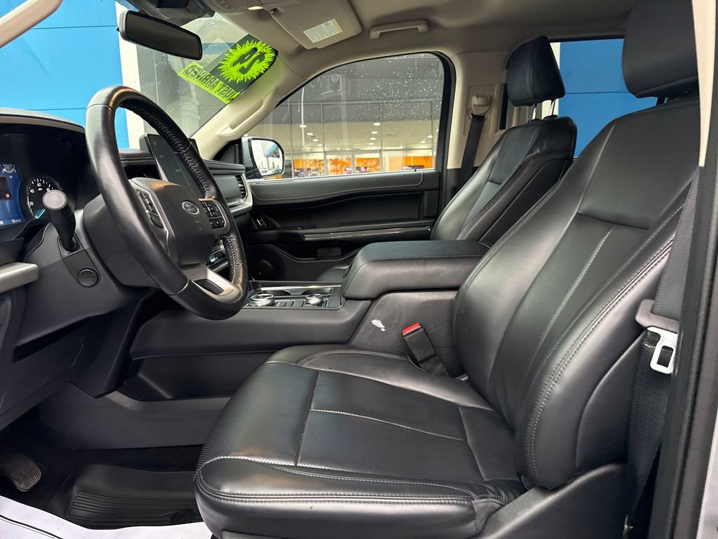 Used 2024 Ford Expedition Max XLT image 11