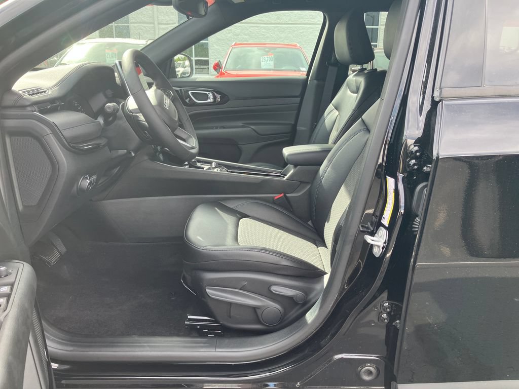 New 2026 Jeep Compass Latitude AWD/4WD image 11