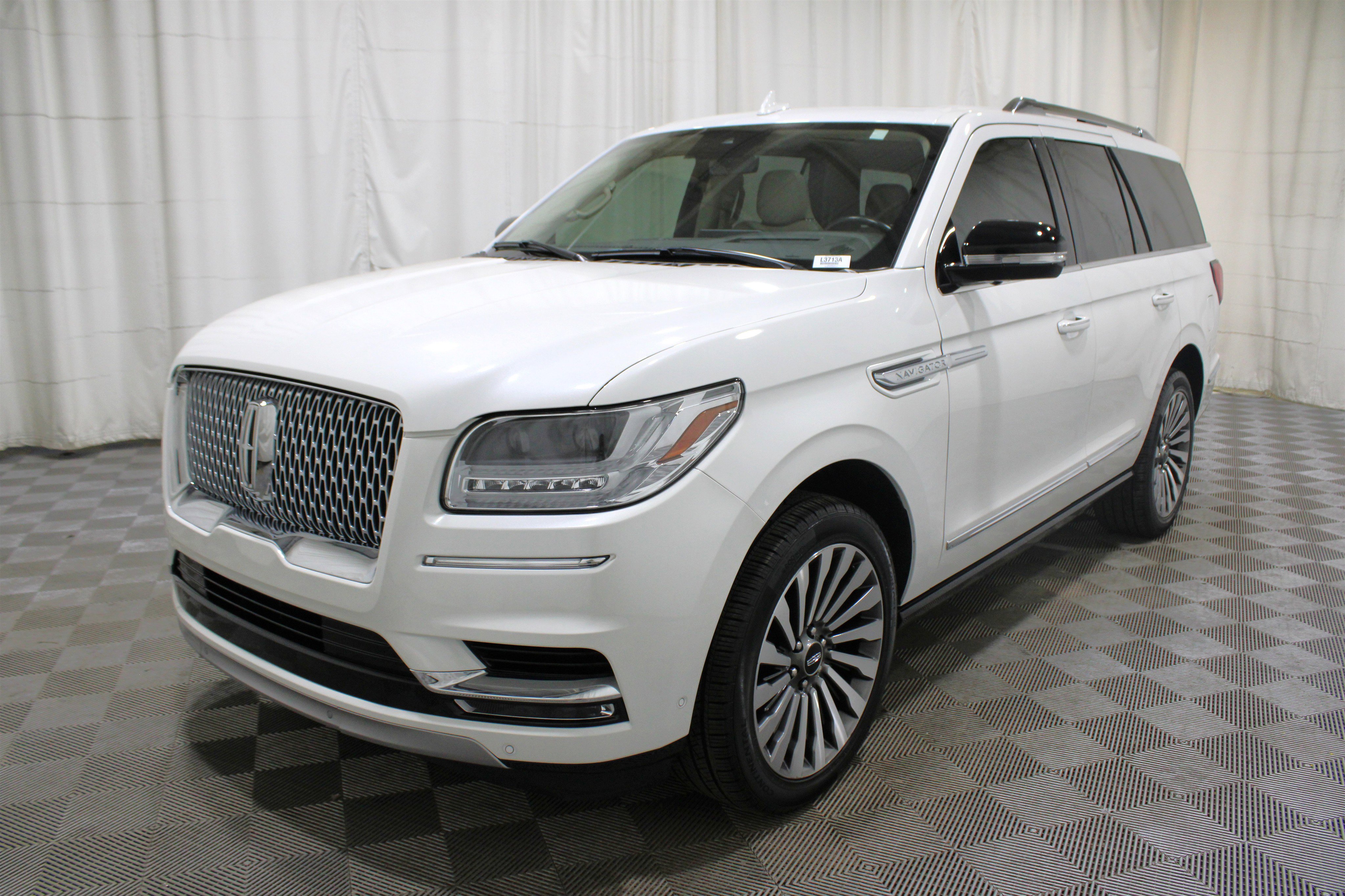Used 2021 Lincoln Navigator Reserve w/ Luxury Package AWD/4WD image 46
