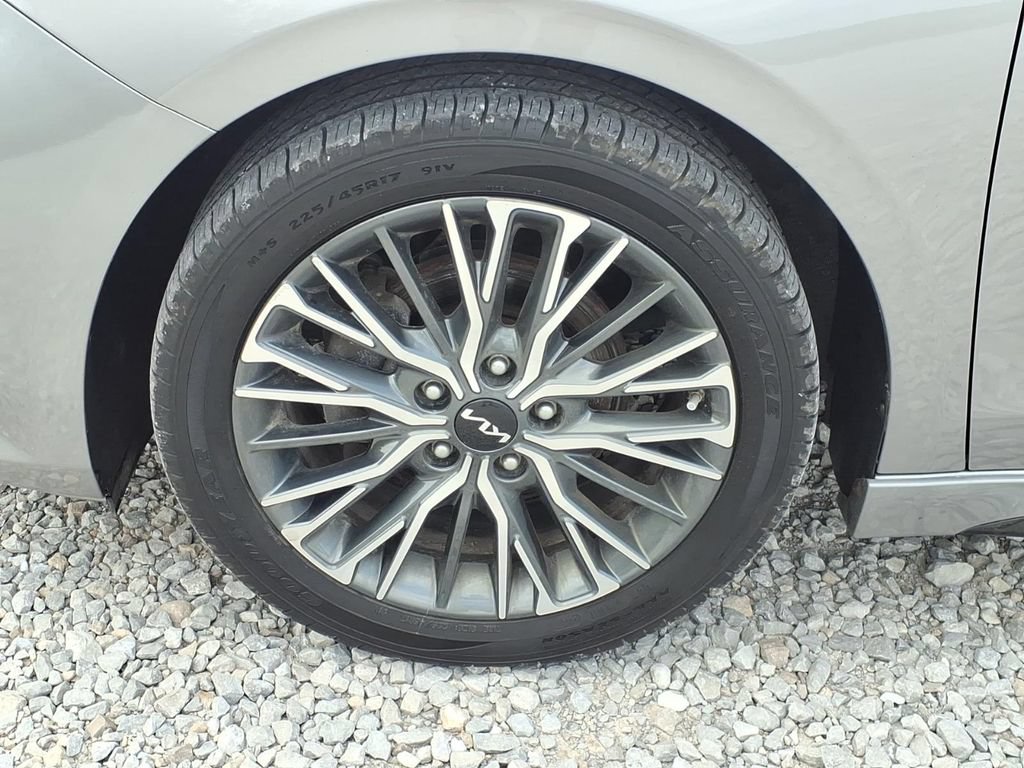 Used 2023 Kia Forte GT-Line w/ GT-Line Premium Package FWD image 15
