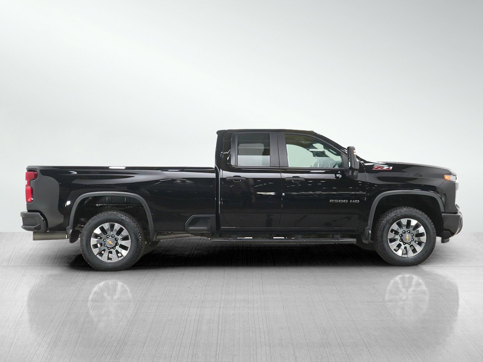 Used 2024 Chevrolet Silverado 2500 Custom w/ Custom Value Package AWD/4WD image 6