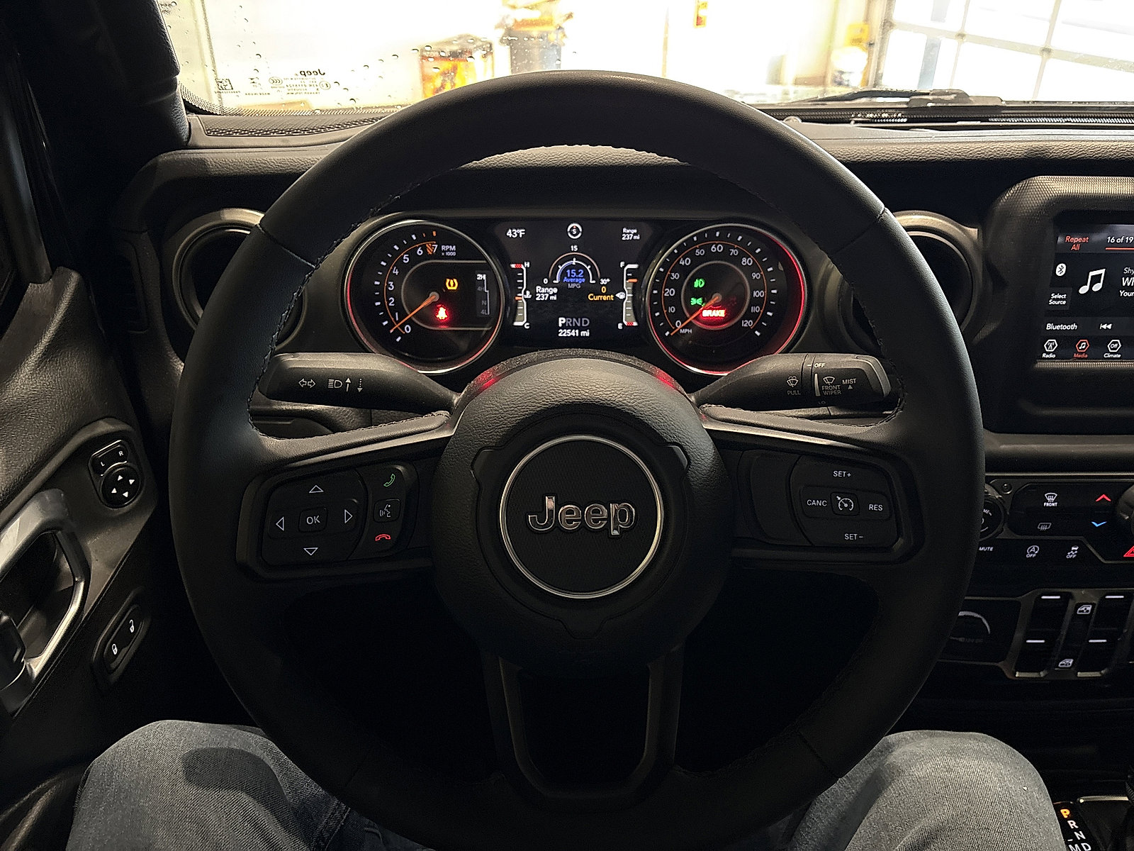Used 2023 Jeep Gladiator Sport AWD/4WD image 21