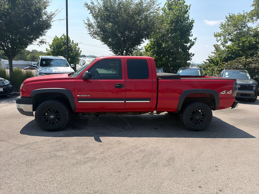 Used 2005 Chevrolet Silverado 2500 LS AWD/4WD image 4