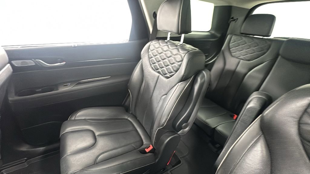 Used 2022 Hyundai Palisade Limited w/ Winter Package image 14
