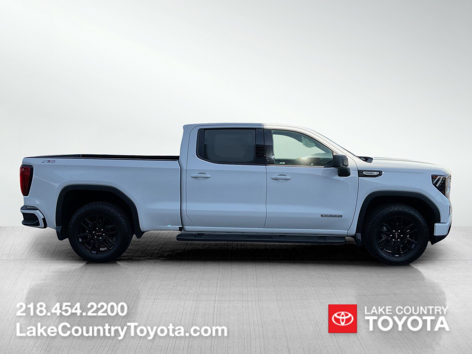 Used 2025 GMC Sierra 1500 Elevation w/ X31 Off-Road Package AWD/4WD image 6