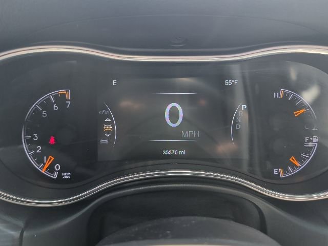 Used 2022 Jeep Grand Cherokee Laredo X image 15