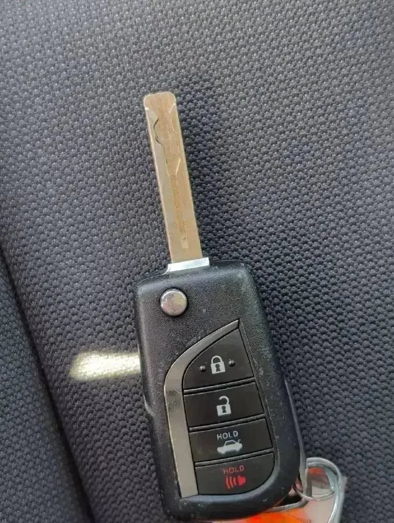 Used 2024 Toyota Corolla LE FWD image 92