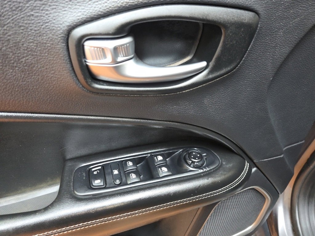 Used 2021 Jeep Compass 80th Special Edition image 26