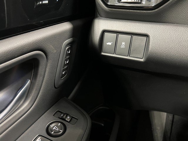 New 2025 Honda Pilot Touring image 17