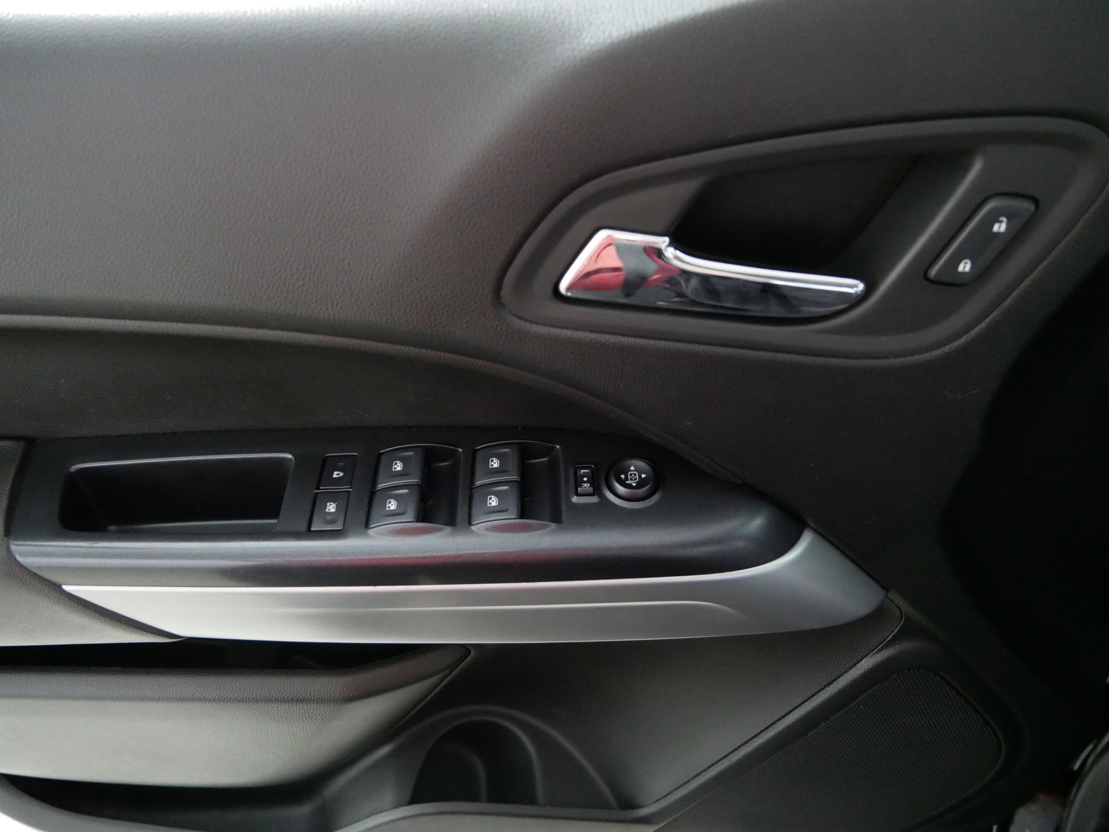 Used 2019 Chevrolet Colorado ZR2 w/ ZR2 Midnight Special Edition image 19