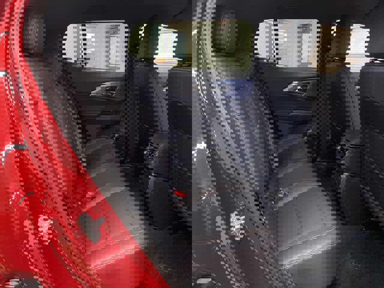 Used 2025 Chevrolet Equinox EV LT w/ Convenience Package image 17