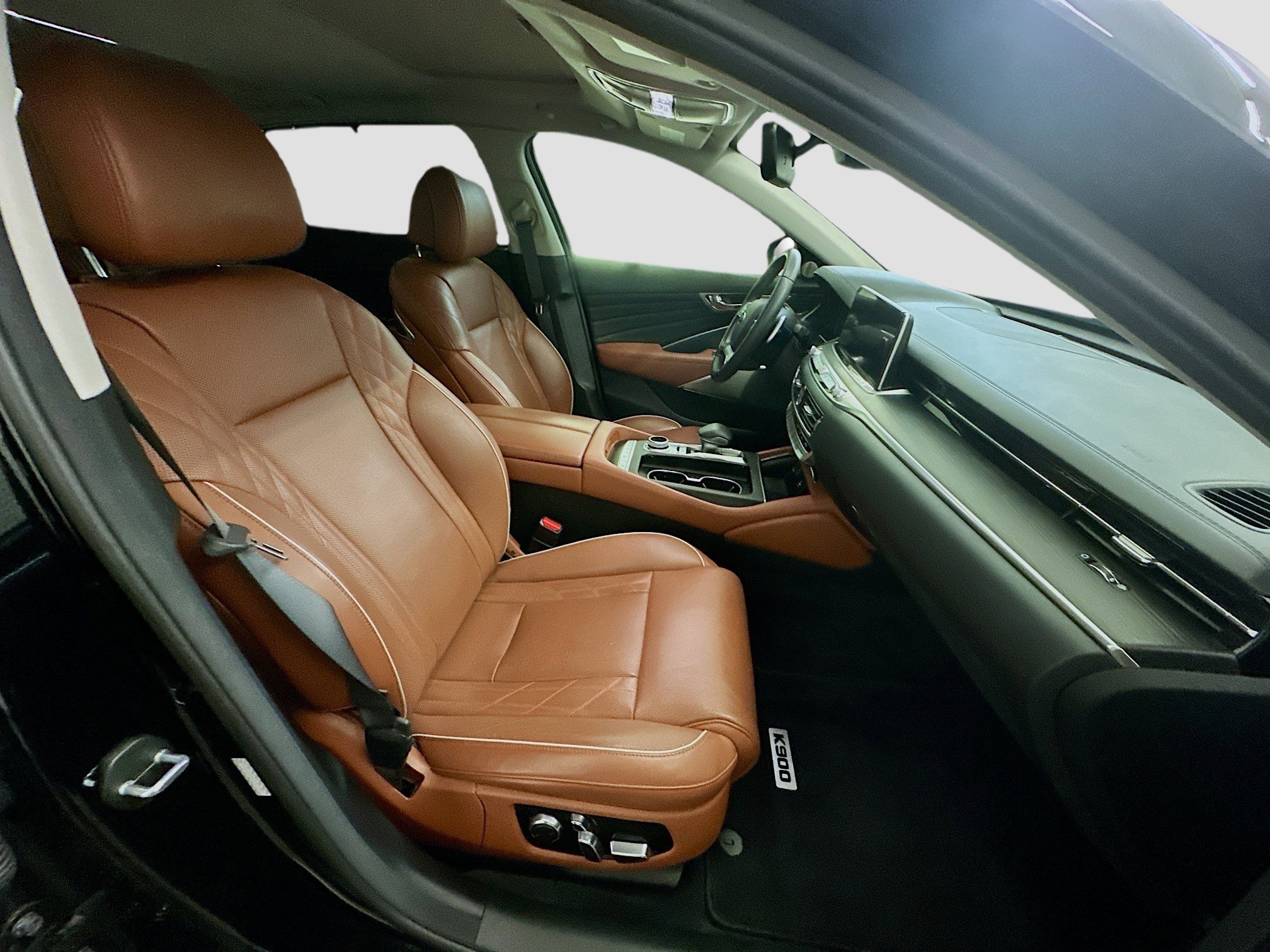 Used 2020 Kia K900 Luxury image 34