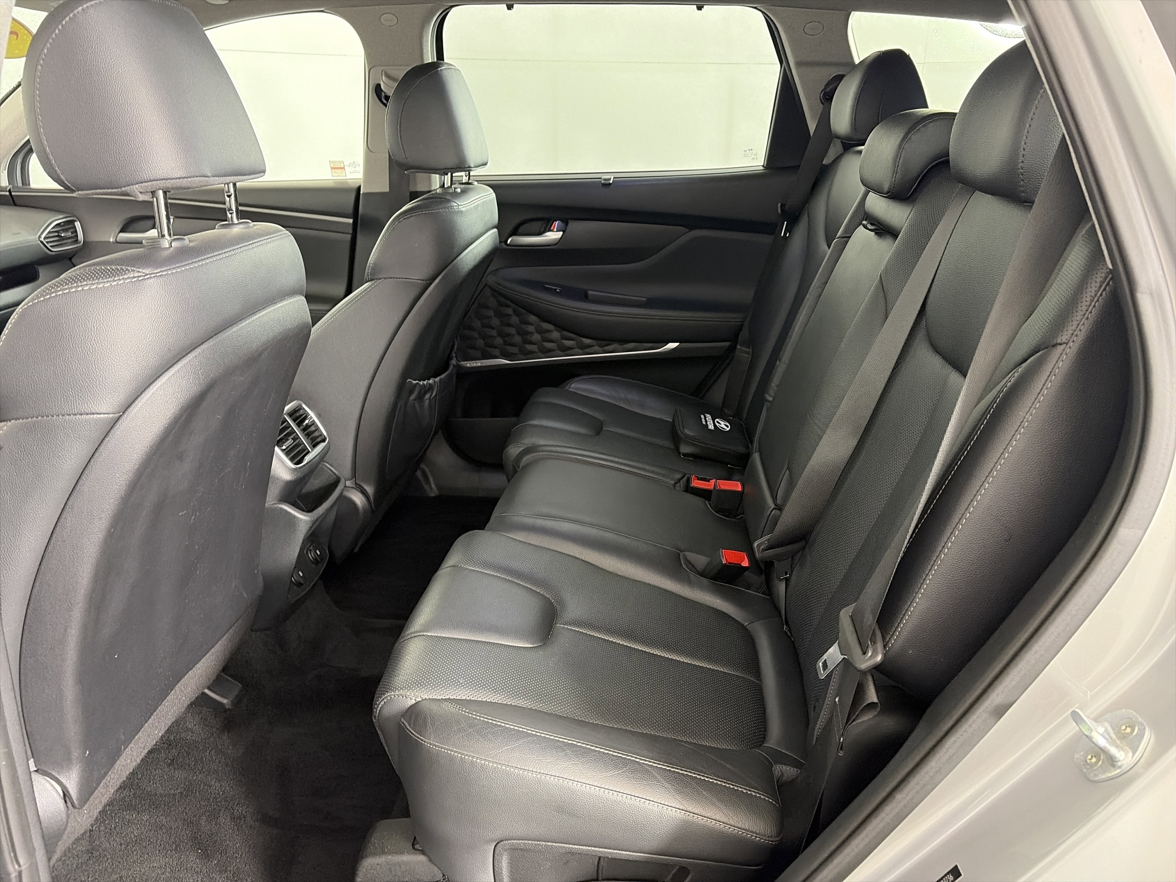 Used 2020 Hyundai Santa Fe SEL image 7