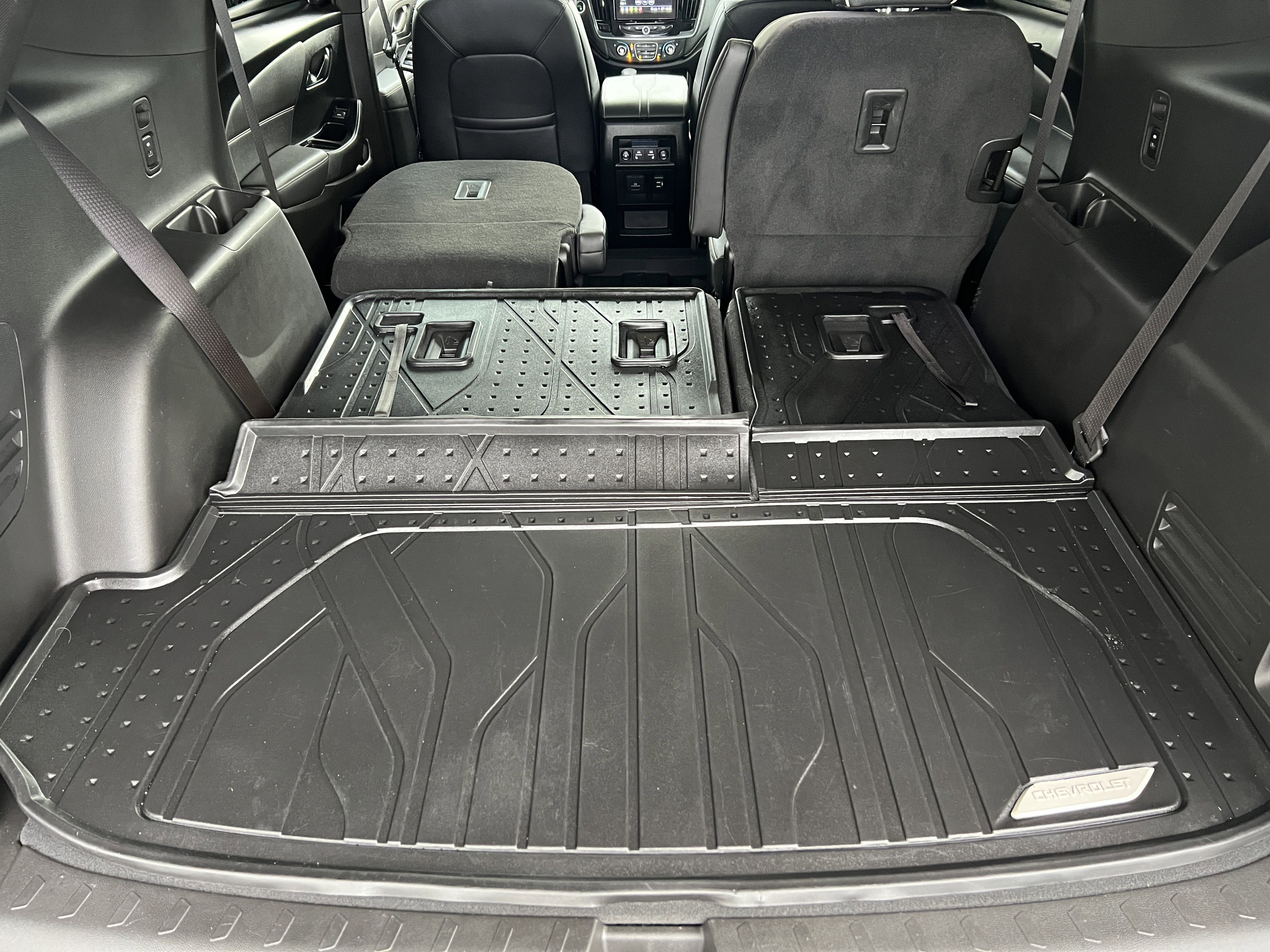 Used 2024 Chevrolet Traverse Premier w/ Redline Edition AWD/4WD image 22